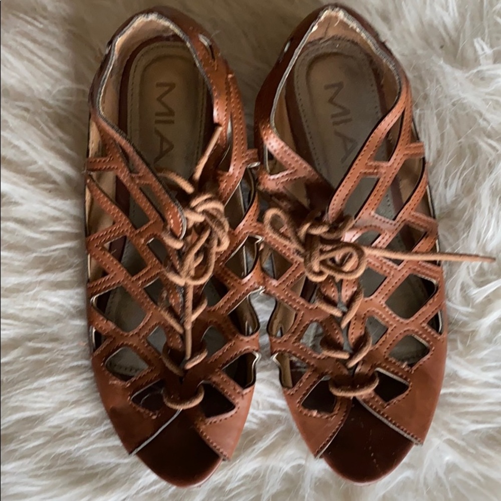 Shoes - Picture 3 of 4